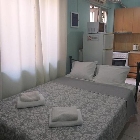 Practical Studio Next To The Subway, Train Station Apartamento Atenas Exterior foto