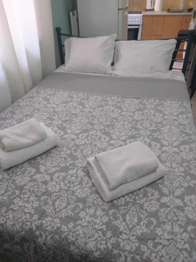 Practical Studio Next To The Subway, Train Station Apartamento Atenas Exterior foto